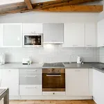 Apartment Hybernska By Pragueforyou